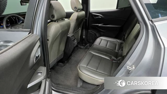 Chevrolet (GM Daewoo) Trax Crossover 2023 Серебристо-серый из Кореи, фото 3