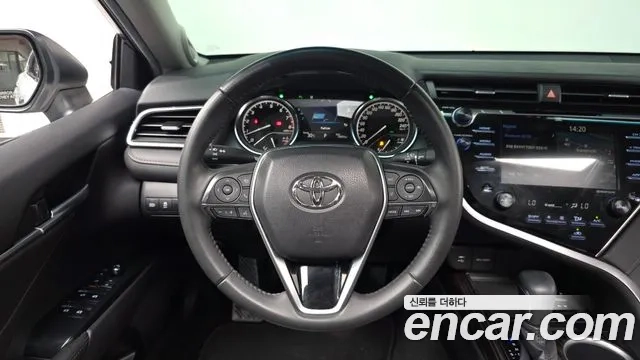 Toyota Camry (XV70) 2018 Белый из Кореи, фото 3