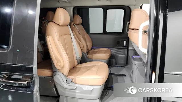 Hyundai Staria 2021 Черный из Кореи, фото 3