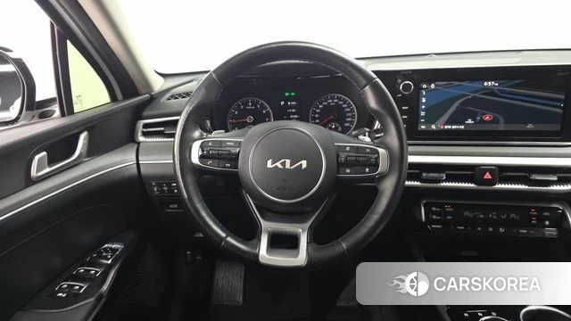 Kia K5 3rd generation 2023 Белый из Кореи, фото 3