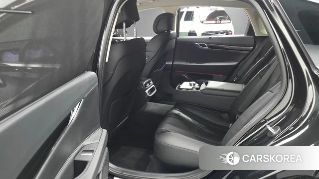 Genesis G80 (RG3) 2026 Черный из Кореи, фото 3