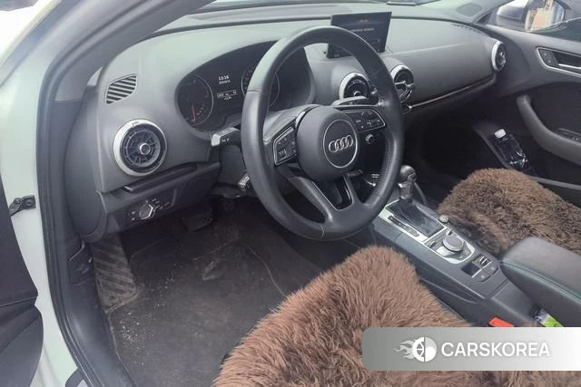 Audi A3 2020 Белый из Китая, фото 3