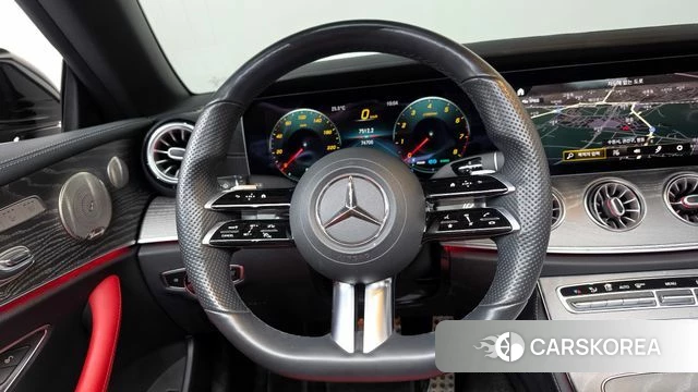 Mercedes-Benz E-Class W213 2021 Черный из Кореи, фото 3