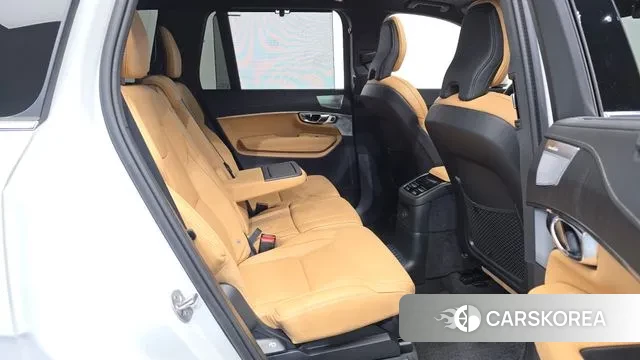 Volvo XC90 second Generation 2024 Белый из Кореи, фото 3