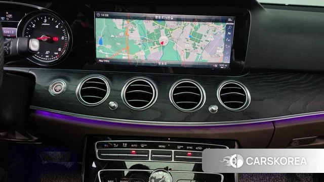 Mercedes-Benz E-Class W213 2018 Белый из Кореи, фото 3