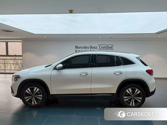 Mercedes-Benz GLA 2023 Белый из Китая, фото 3
