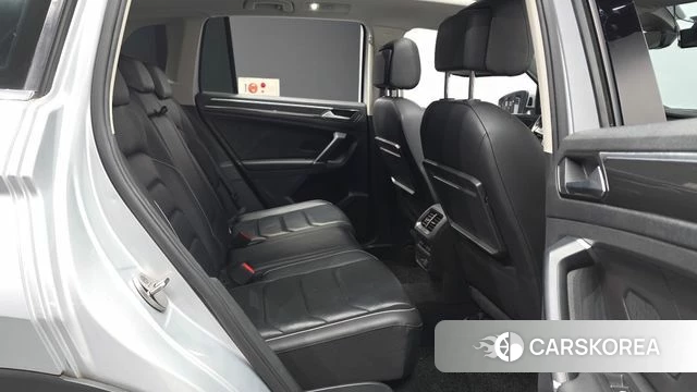 Volkswagen Tiguan second Generation 2018 Серебряный из Кореи, фото 3