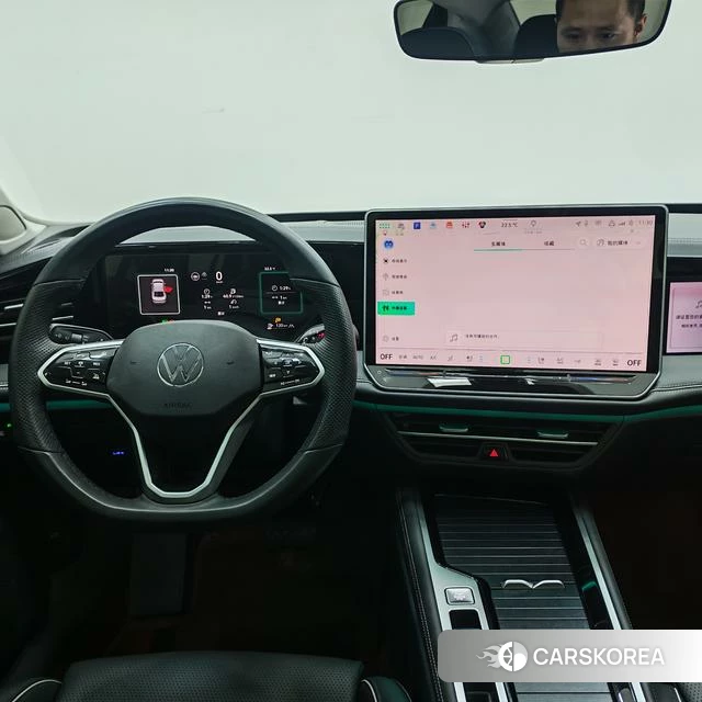 Volkswagen Magotan 2025 Черный из Китая, фото 3