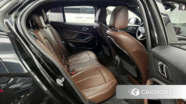 BMW 1 Series (F40) 2021 Черный из Кореи, фото 3