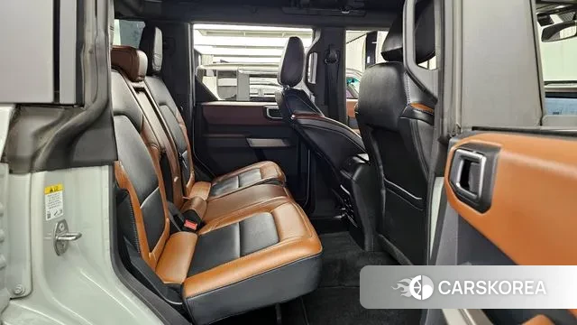 Ford Bronco 6th Generation 2023 Серебристо-серый из Кореи, фото 3