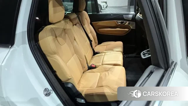Volvo XC90 second Generation 2023 Белый из Кореи, фото 3