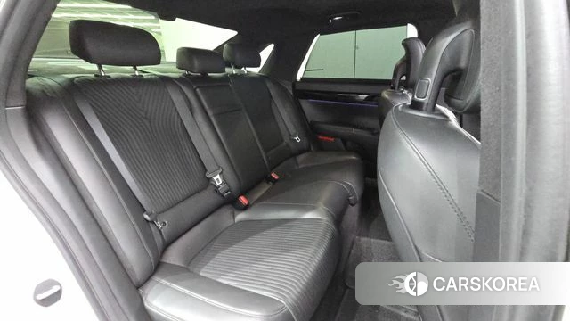 Hyundai Grandeur Hybrid (GN7) 2023 Белый из Кореи, фото 3