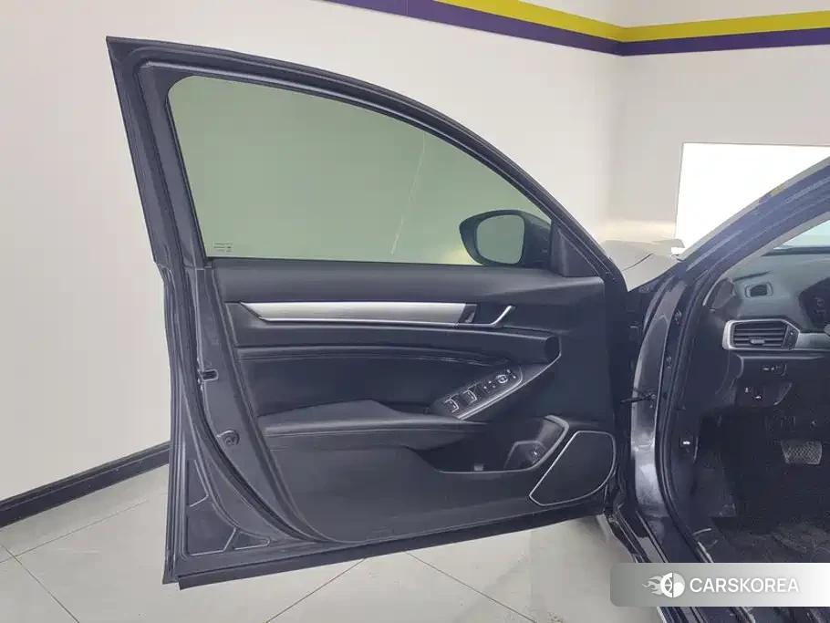 Honda Accord 2022 Silver/gray из Китая, фото 3