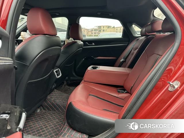 Kia K5 2023 Красный из Китая, фото 3