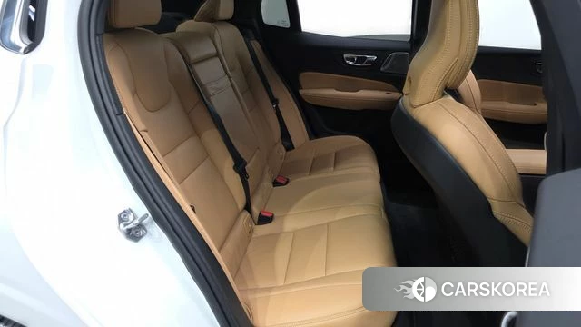 Volvo S60 3rd generation 2021 Белый из Кореи, фото 3