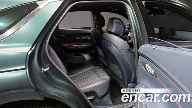 Genesis GV70 2022 Темно-зеленый из Кореи, фото 3