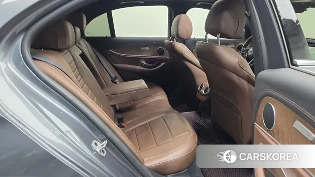 Mercedes-Benz E-Class W213 2021 Серый из Кореи, фото 3
