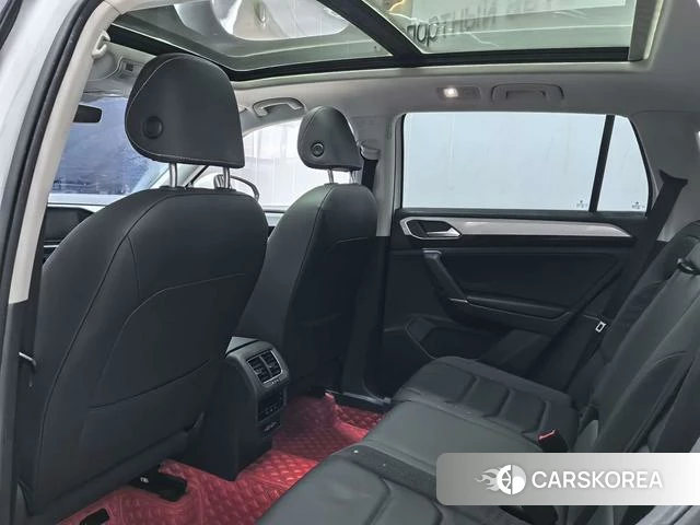 Volkswagen Tanyue 2022 Белый из Китая, фото 3