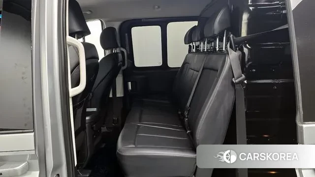 Hyundai Staria 2023 Серебряный из Кореи, фото 3