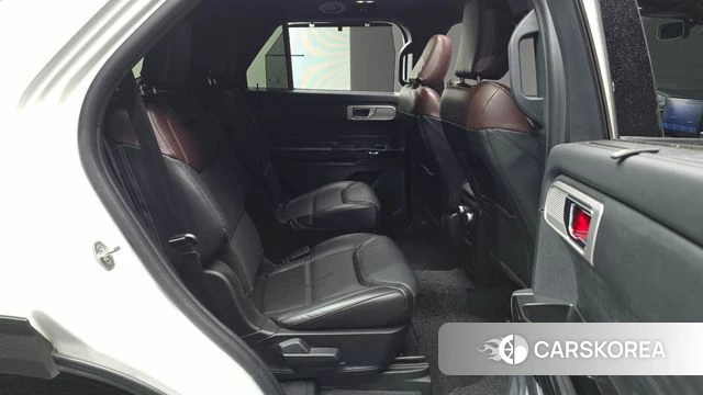 Ford Explorer 6th Generation 2021 Белый из Кореи, фото 3
