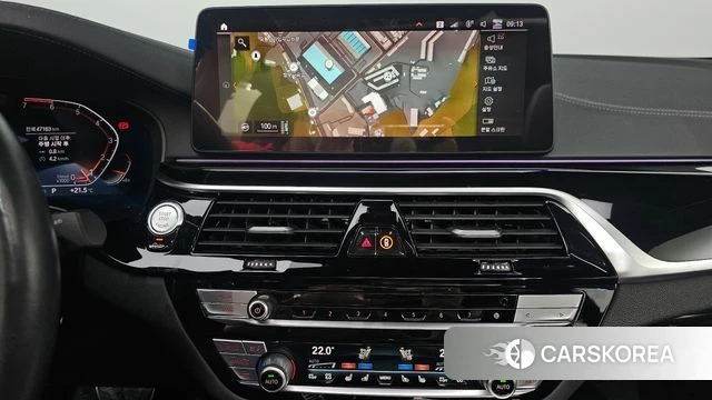BMW 5 Series (G30) 2022 Белый из Кореи, фото 3