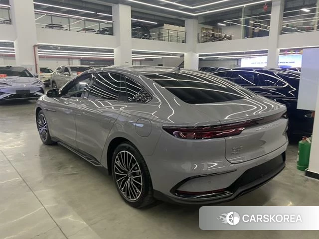 BYD Han DM 2025 Темно-серый из Китая, фото 3