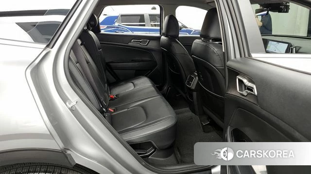 Kia Sportage 5th Generation Hybrid 2022 Серебристо-серый из Кореи, фото 3