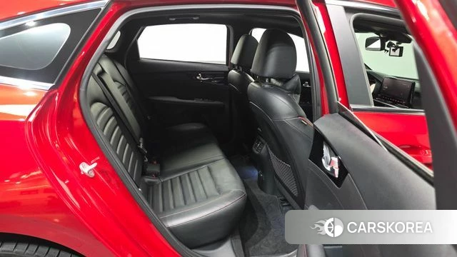 Kia The New K3 2nd generation 2021 Красный из Кореи, фото 3