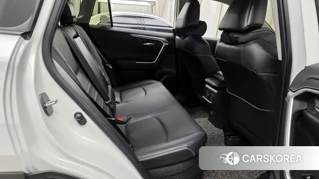 Toyota RAV4 5th Generation 2023 Белый из Кореи, фото 3