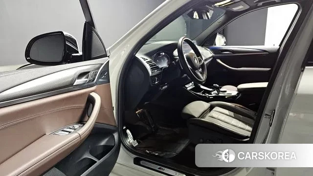 BMW X3 (G01) 2023 Белый из Кореи, фото 3