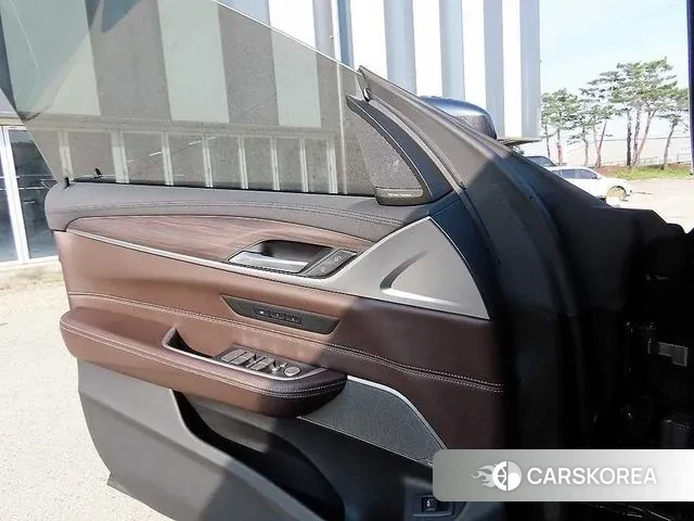 BMW 6 Series GT (G32) 2020 Серебристо-серый из Кореи, фото 3