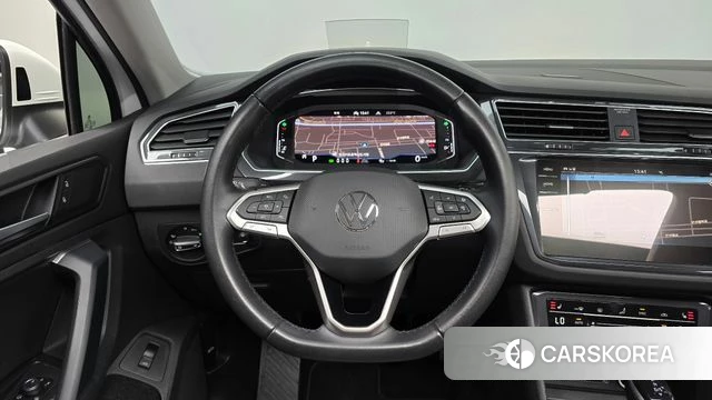 Volkswagen Tiguan second Generation 2022 Белый из Кореи, фото 3