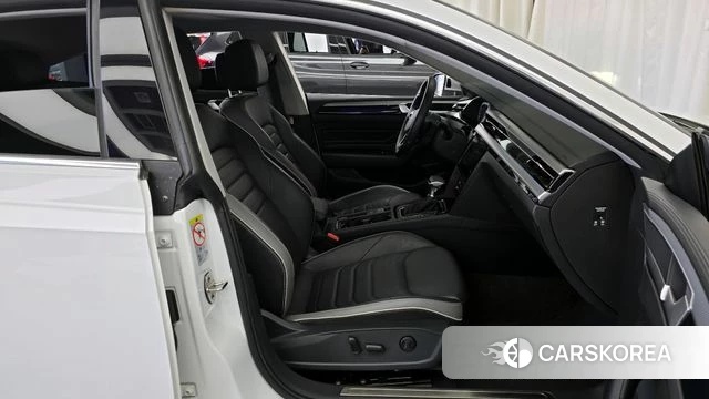 Volkswagen Arteon 2022 Белый из Кореи, фото 3