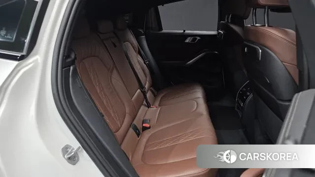 BMW X6 (G06) 2024 Белый из Кореи, фото 3