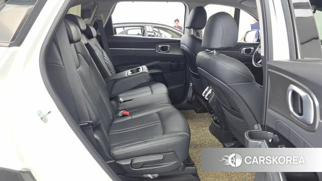 Kia Sorento 4th Generation 2023 Белый из Кореи, фото 3