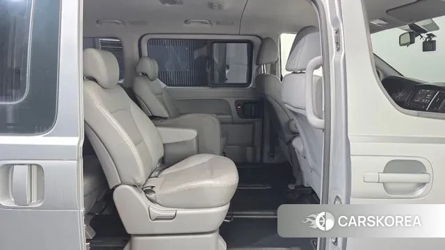 Hyundai The New Grand Starex 2018 Серебристо-серый из Кореи, фото 3