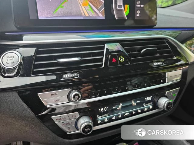 BMW 6 Series GT (G32) 2022 Серебристо-серый из Кореи, фото 3