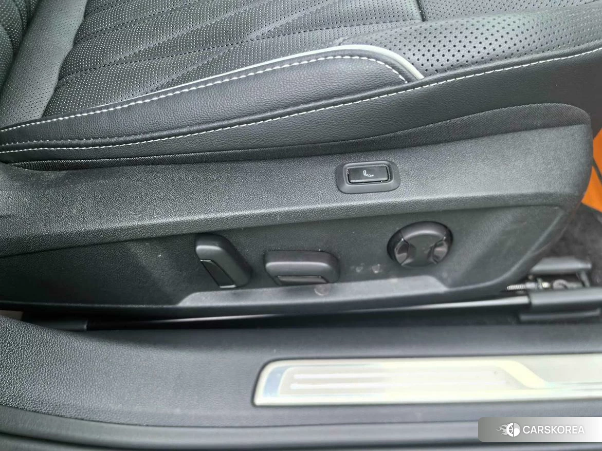 Volkswagen Passat 2023 Коричневый из Китая, фото 3