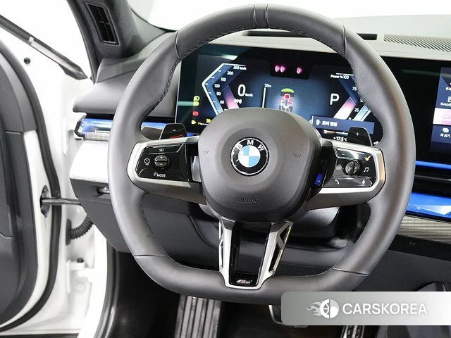 BMW 5 Series (G60) 2025 Белый из Кореи, фото 3
