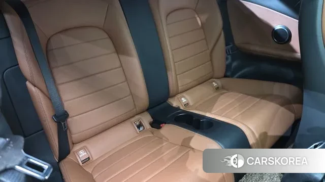 Mercedes-Benz C-Class W205 2018 Белый из Кореи, фото 3