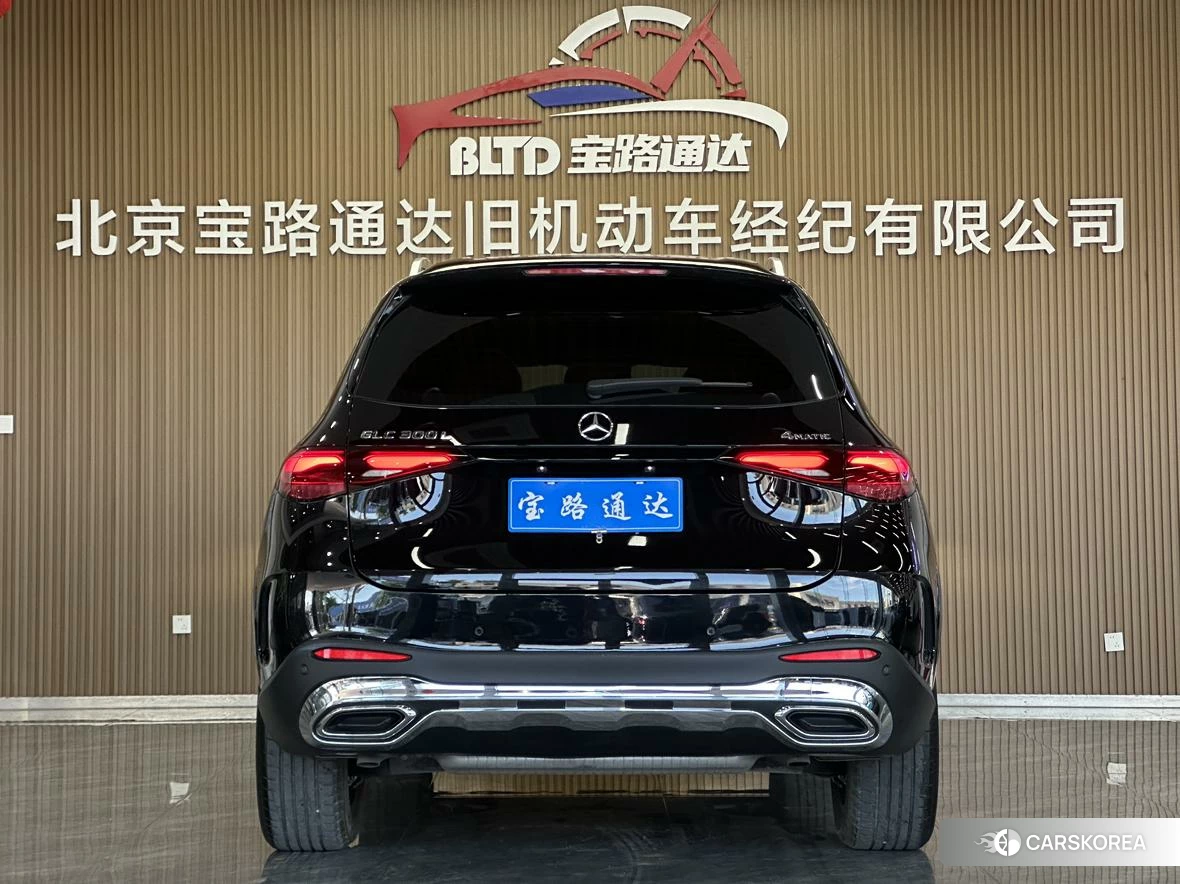 Mercedes-Benz GLC 2024 Черный из Китая, фото 3
