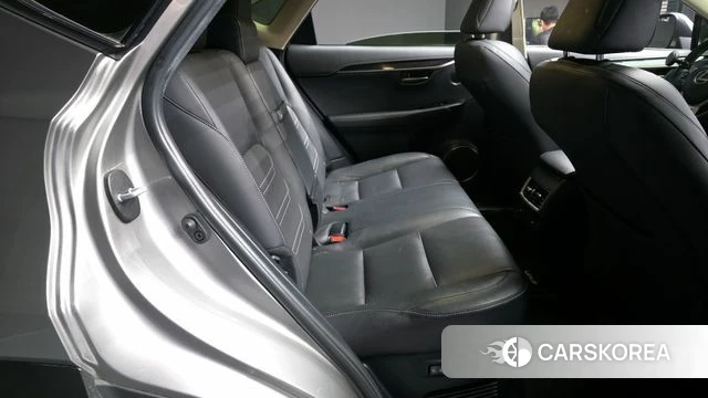 Lexus NX300h 2019 Песочный из Кореи, фото 3