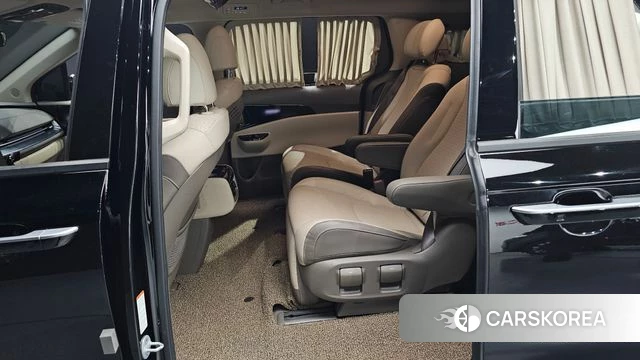 Kia Carnival 4th generation 2022 Черный из Кореи, фото 3