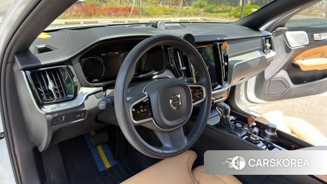 Volvo V60 Cross-Country 2nd Generation 2019 Белый из Кореи, фото 3