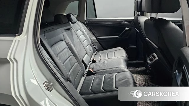 Volkswagen Tiguan second Generation 2018 Белый из Кореи, фото 3