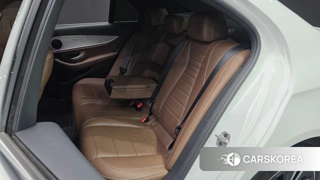 Mercedes-Benz E-Class W213 2021 Белый из Кореи, фото 3