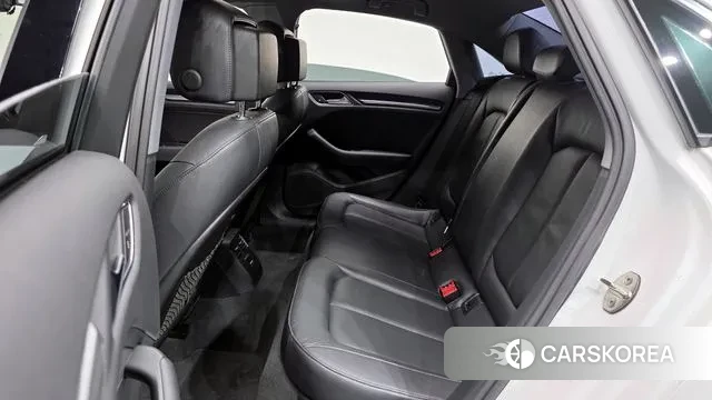 Audi New A3 2018 Белый из Кореи, фото 3