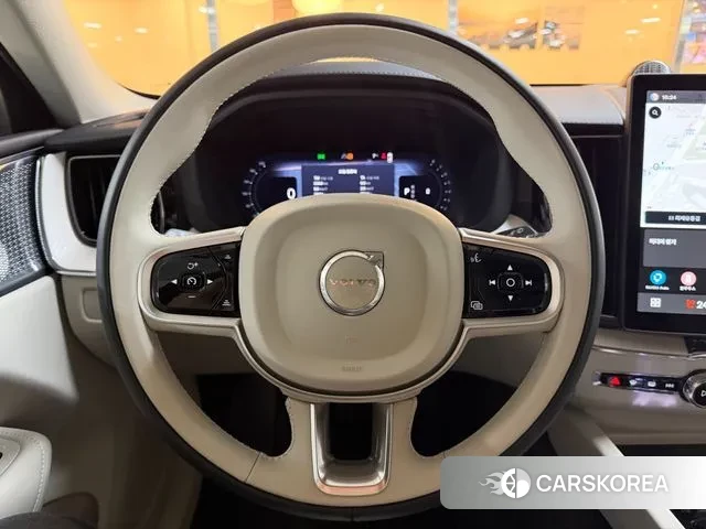 Volvo XC60 second Generation 2025 Серебристо-серый из Кореи, фото 3