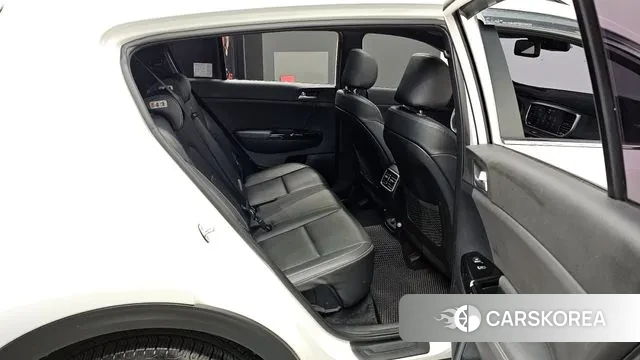 Kia Sportage The Bold 2018 Белый из Кореи, фото 3