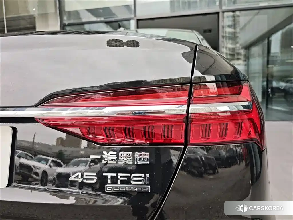 Audi A6L 2025 Черный из Китая, фото 3